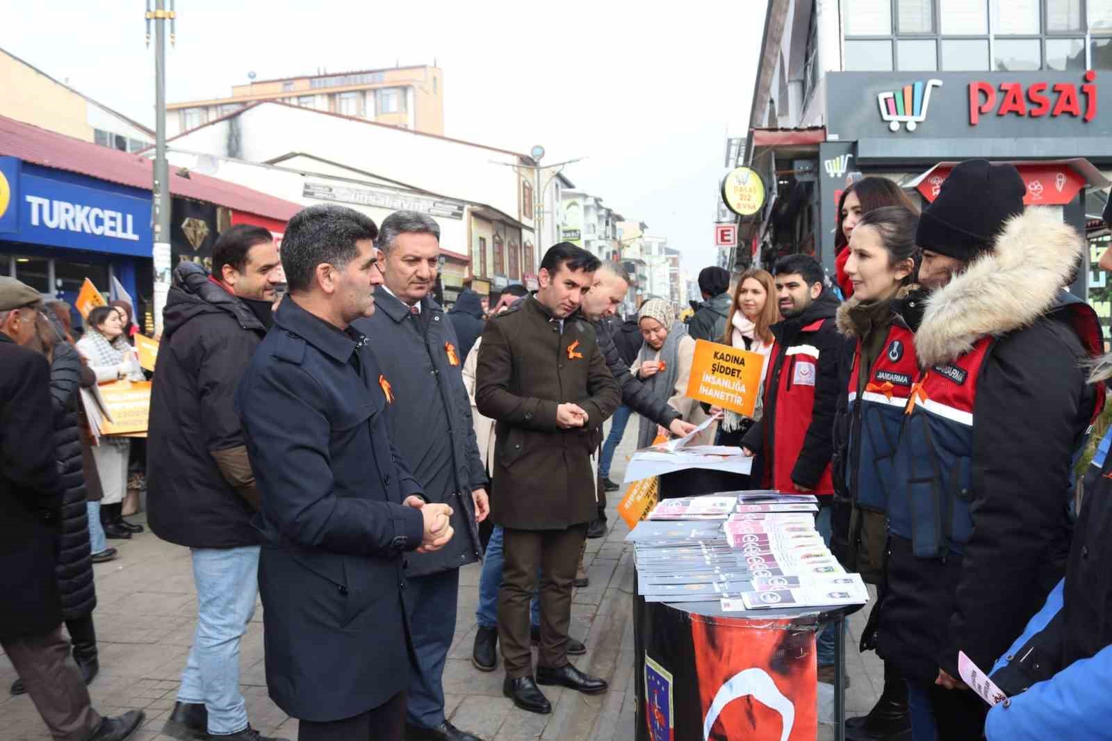 Ağrı’da Kadına Yönelik Şiddete ‘Dur’ demek için yürüdüler