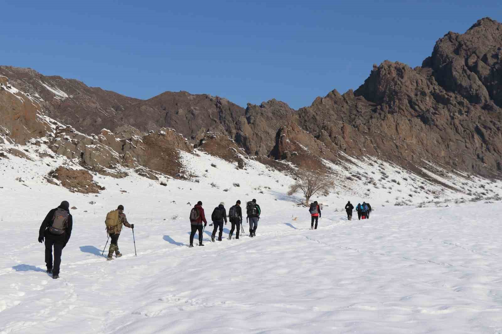 Erzurum’da doğaseverler yaban hayatını unutmadılar
