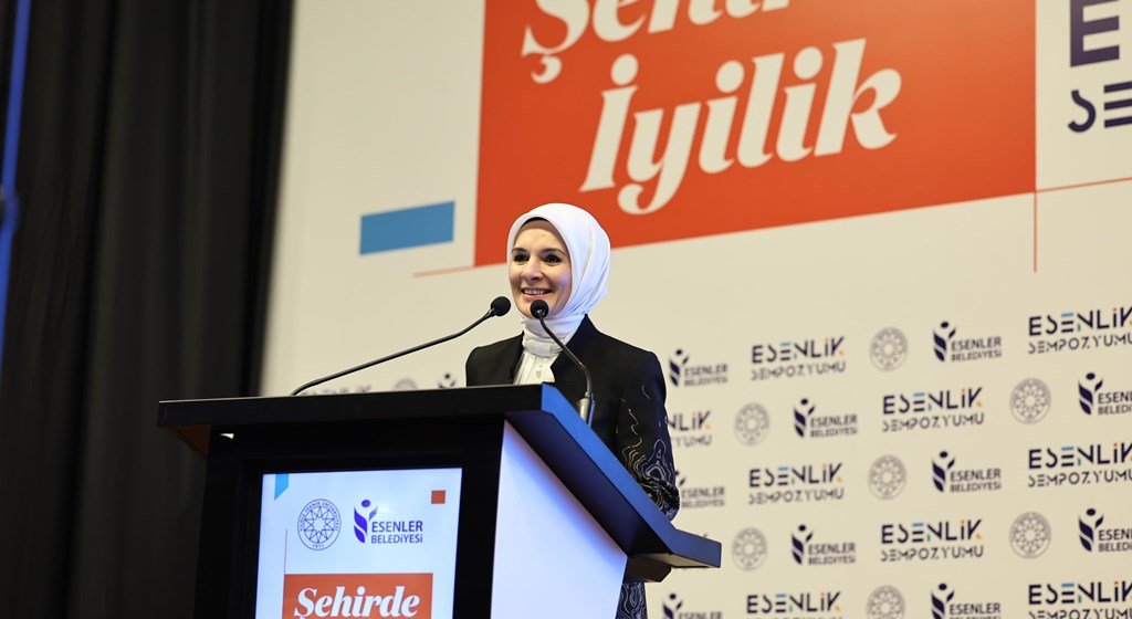 Bakan Göktaş “Esenlik Sempozyumu”nda konuştu