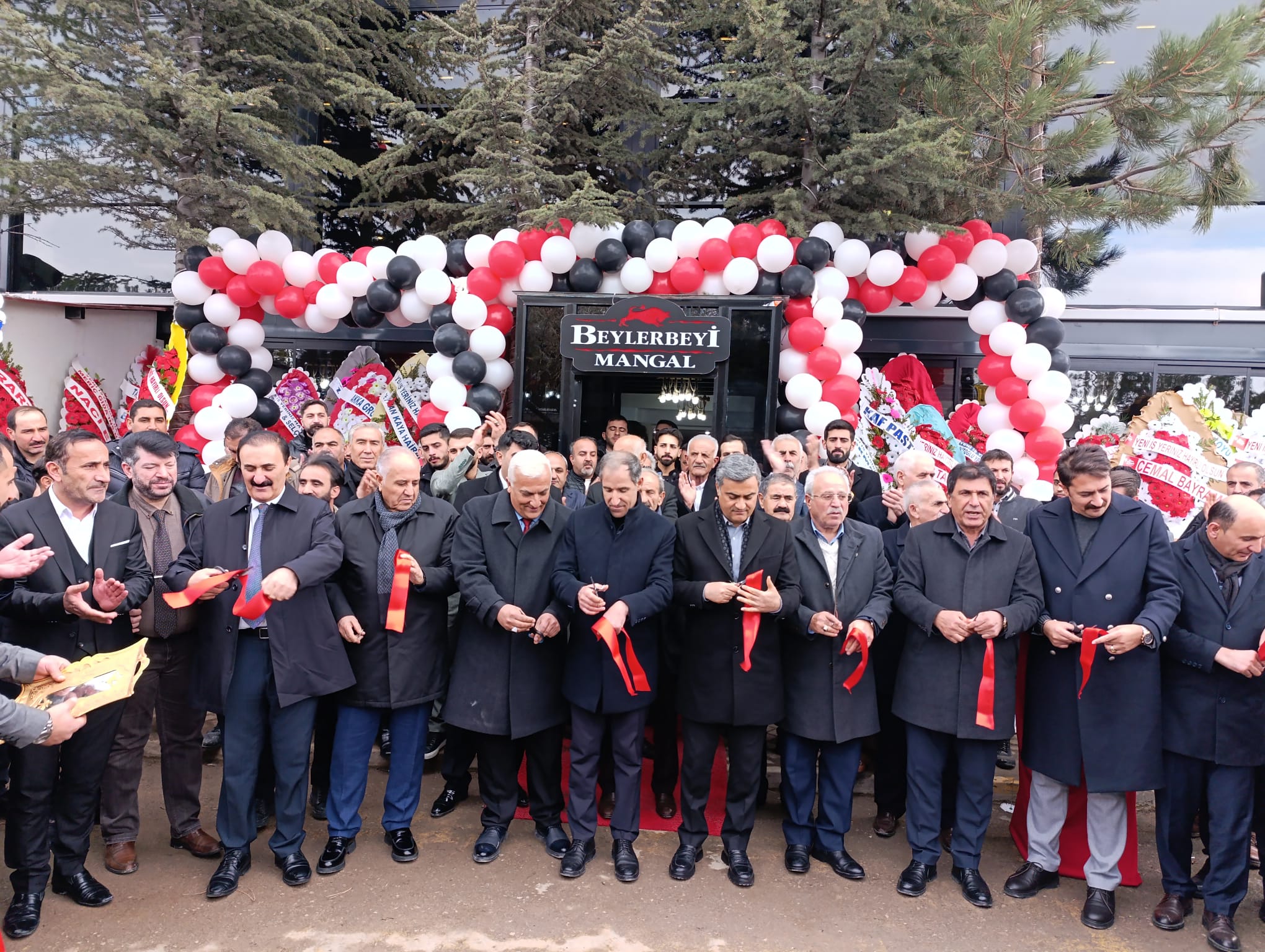 Beylerbeyi Mangal Van’da yeni konsepti ile açıldı