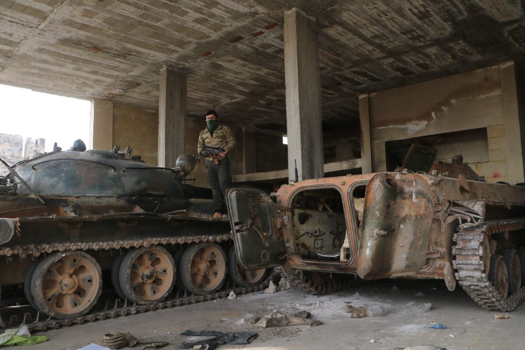 Hama’da rejimden geriye tanklar kaldı