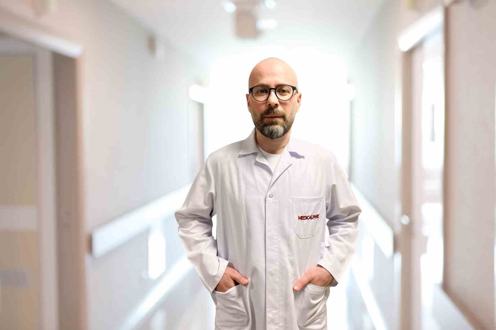 “Kadınlarda hormonal değişiklikler idrar kaçırmaya neden olabilir”