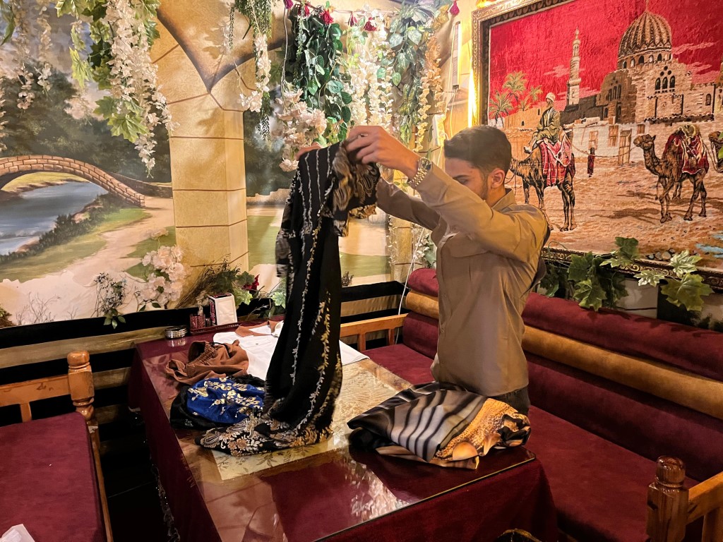 TEMU’dan püsküllü perde sipariş etti, püskül baskısı yolladılar iddiası