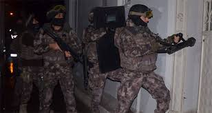 Van dahil 76 ilde 2 ton uyuşturucu yakalandı