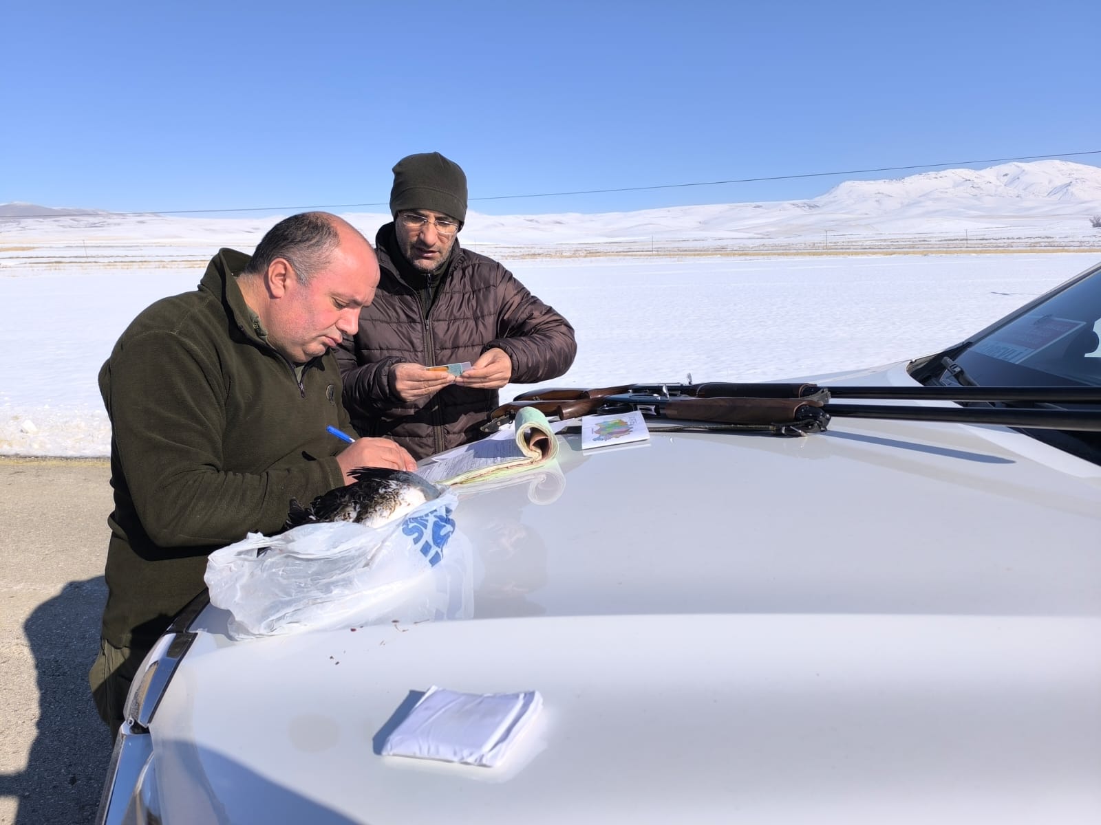 Van’da kaçak avcılara binlerce lira ceza kesildi