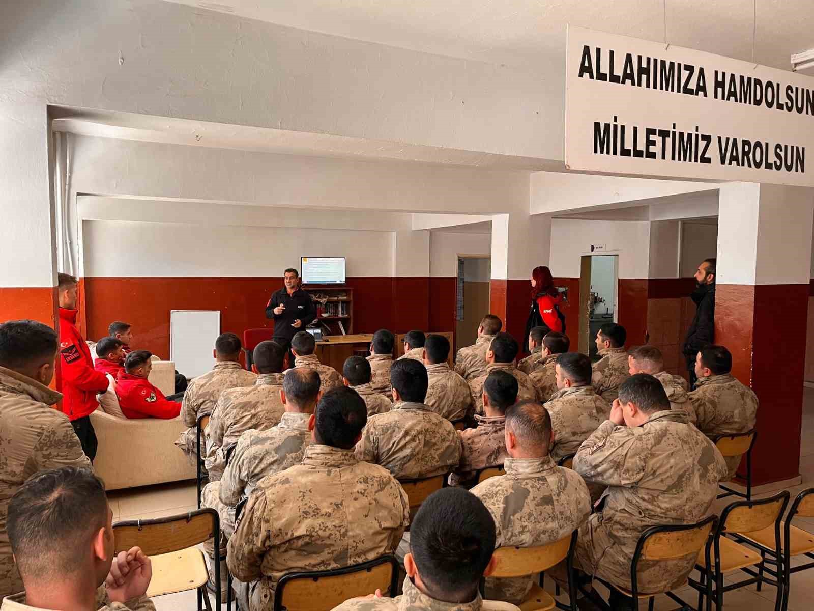 AFAD’dan jandarma personeline kurtarma eğitimi