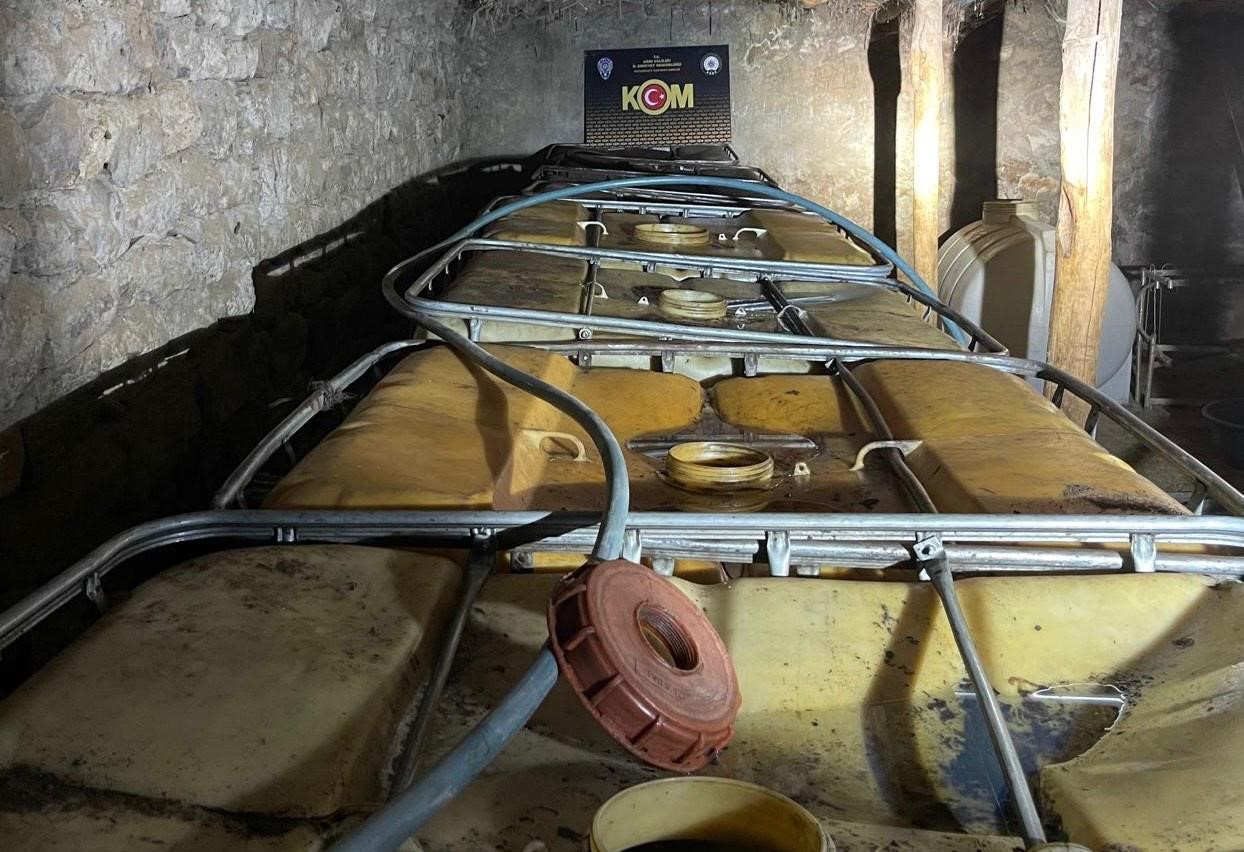 Ağrı’da 8 ton kaçak motorin ele geçirildi