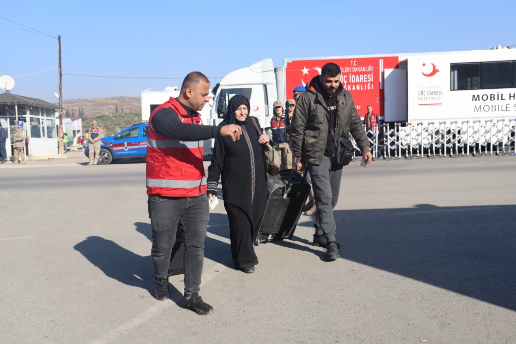 Türkiye’de 2 yıl yaşayıp ülkesine dönen İbrahim, “ Türk halkına çok teşekkür ederim”