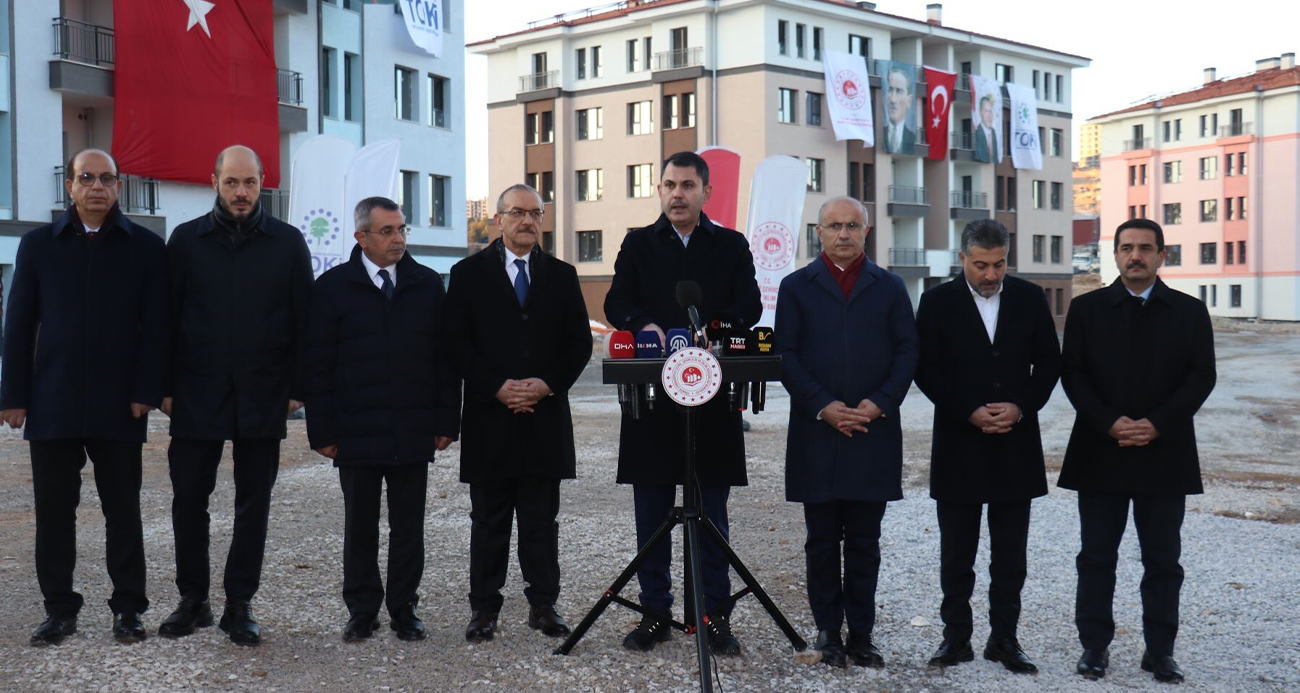 Bakan Kurum: “11 ilde evine girmeyen, iş yerini açmayan tek bir depremzede kardeşimiz kalmayacak”