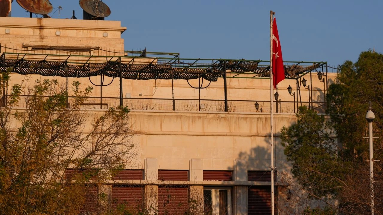 Türkiye’nin Şam Büyükelçiliği 12 yıl aradan sonra tekrar açıldı