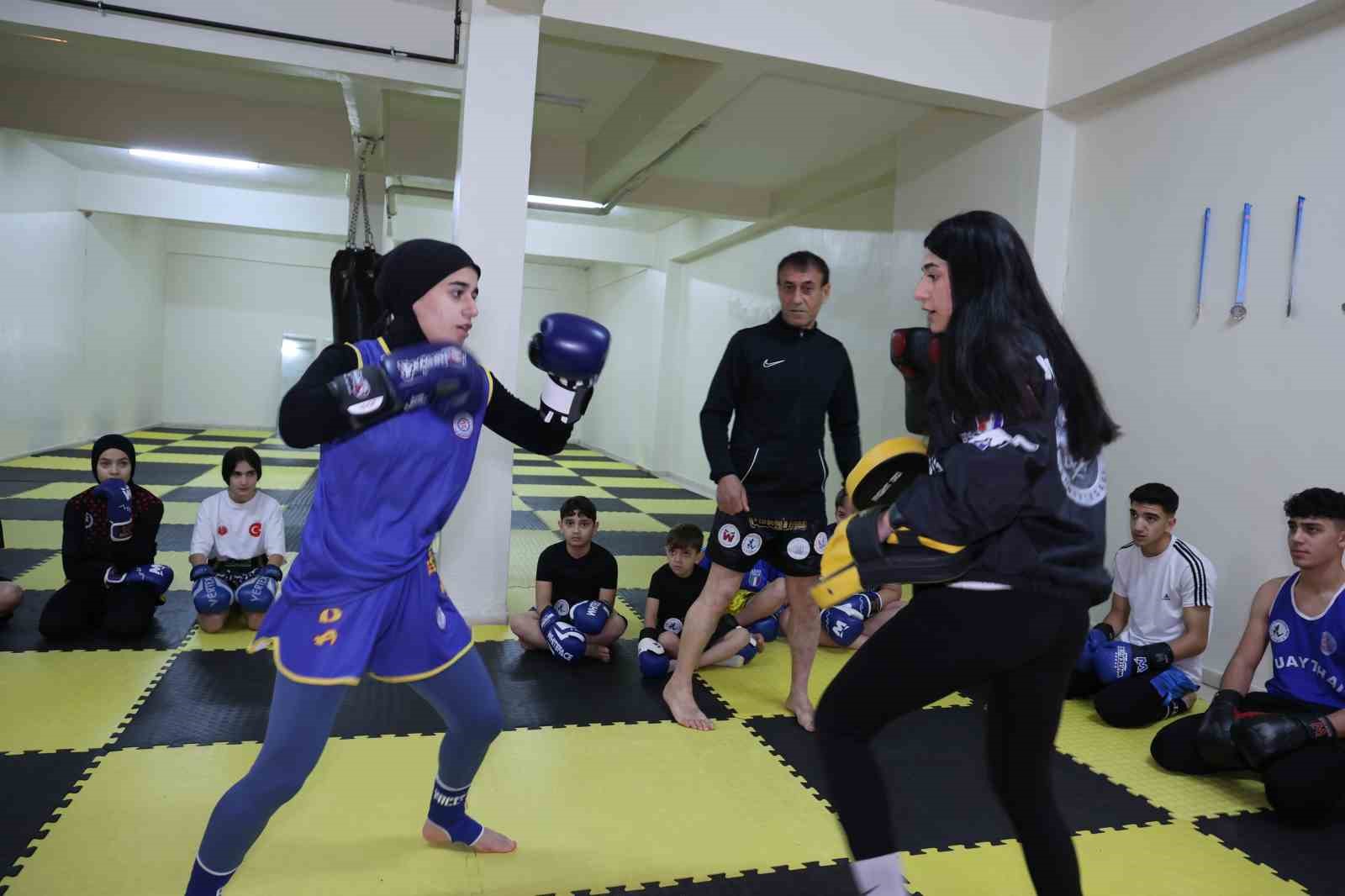 ’Dangal’ filmi gerçek oldu