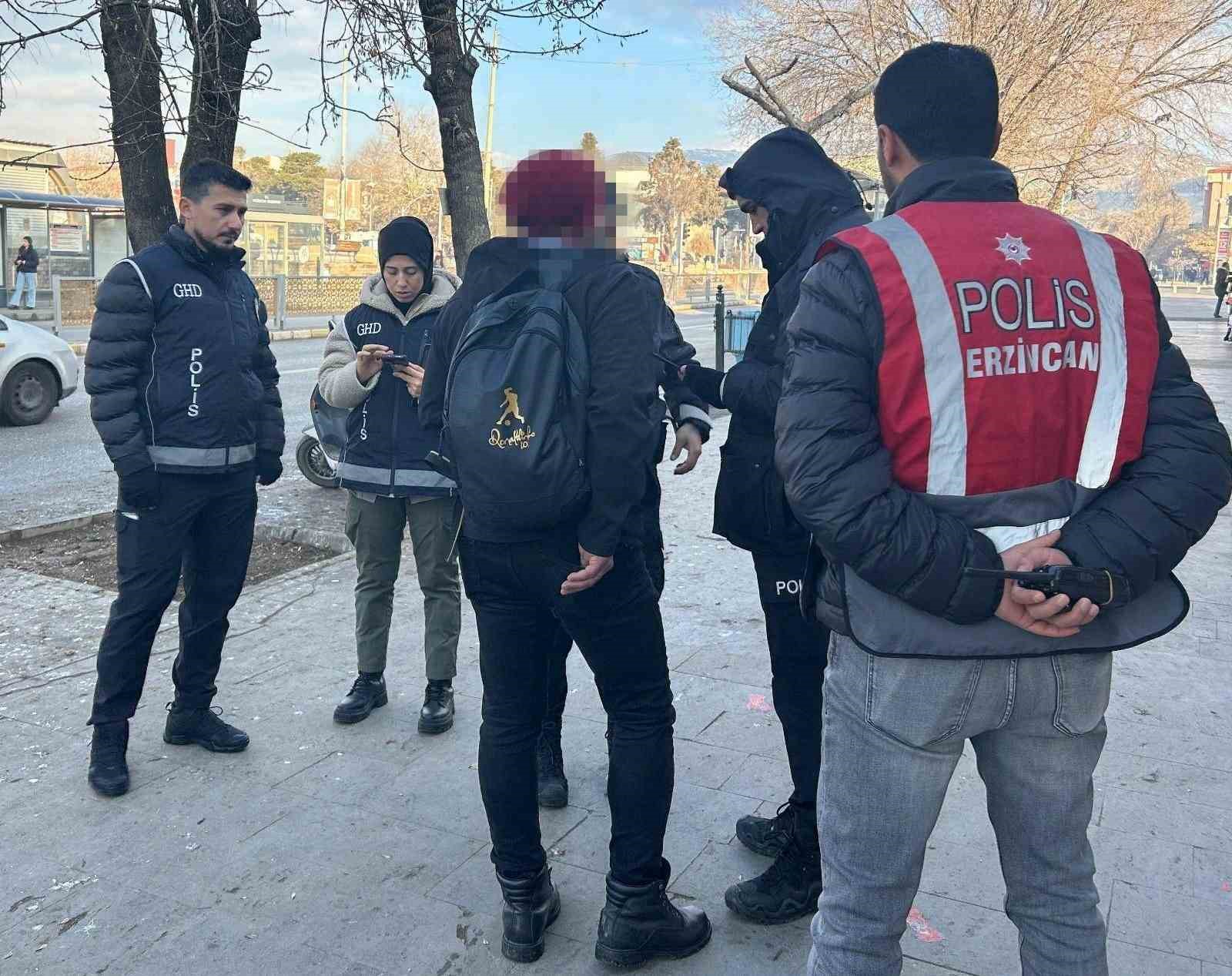 Düzensiz göç ile mücadele devam ediyor