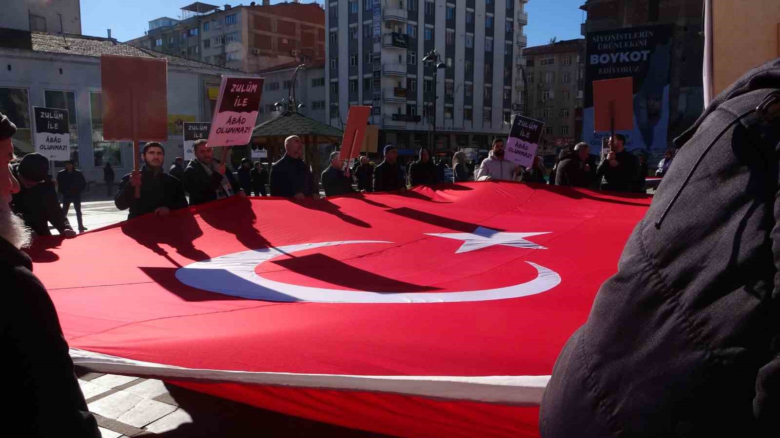 İsrail’in Gazze’ye yönelik saldırıları ’Sessiz çığlıkla’ protesto edildi