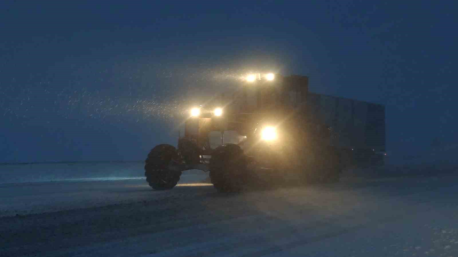 Kurubaş Geçidi ulaşıma kapatıldı