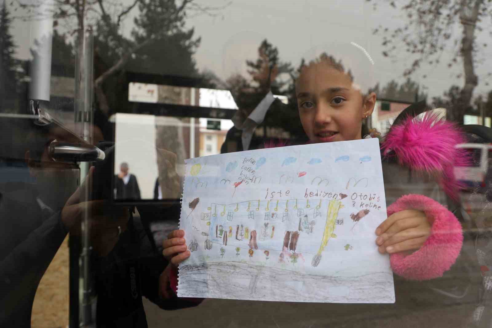 Minik Berilden duygulandıran hediye