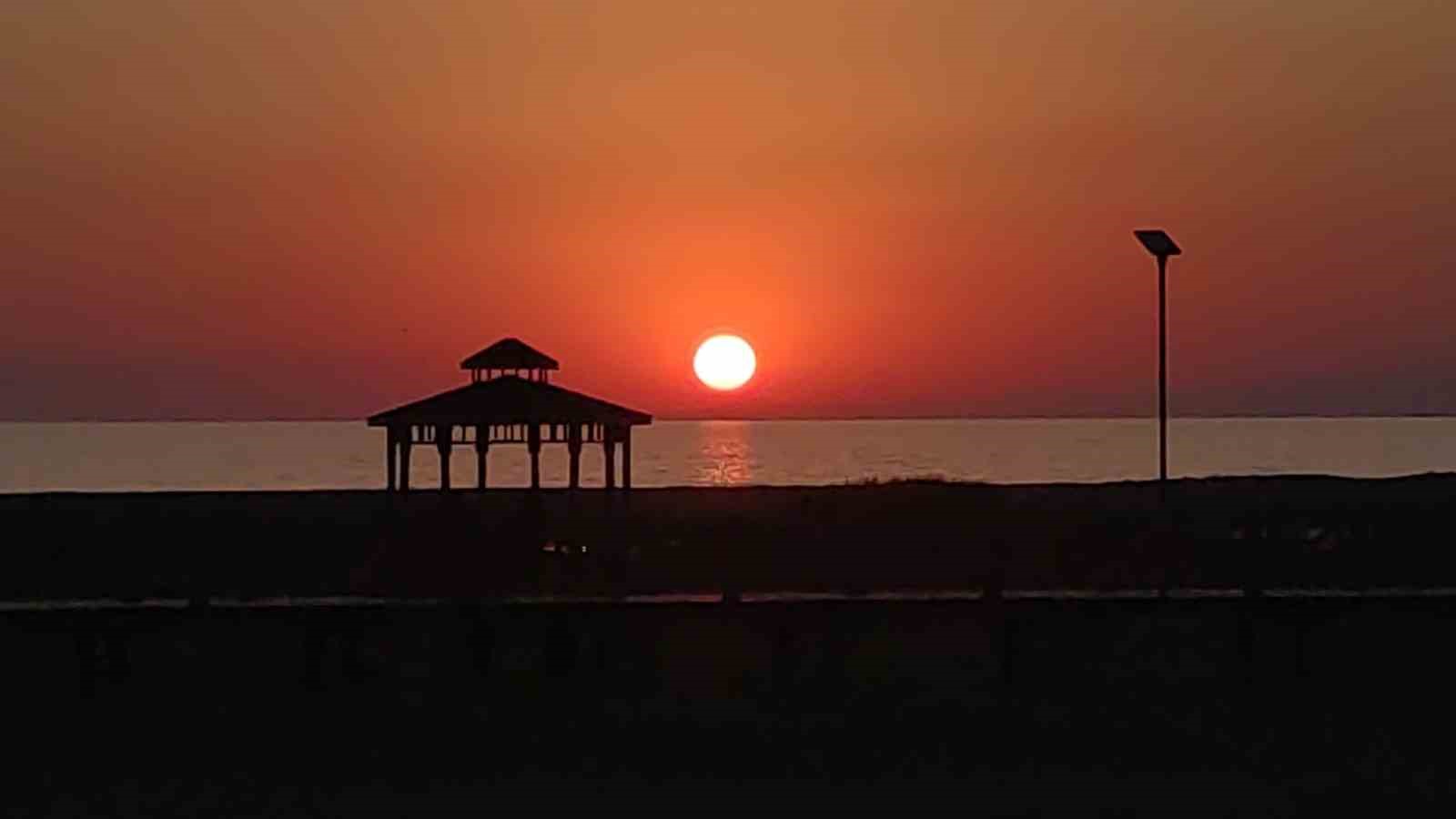Van’da eşsiz günbatımı mest etti