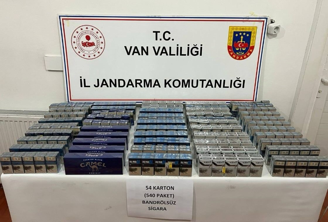 Van’da kaçak sigara operasyonu: 860 paket kaçak sigara ele geçirildi