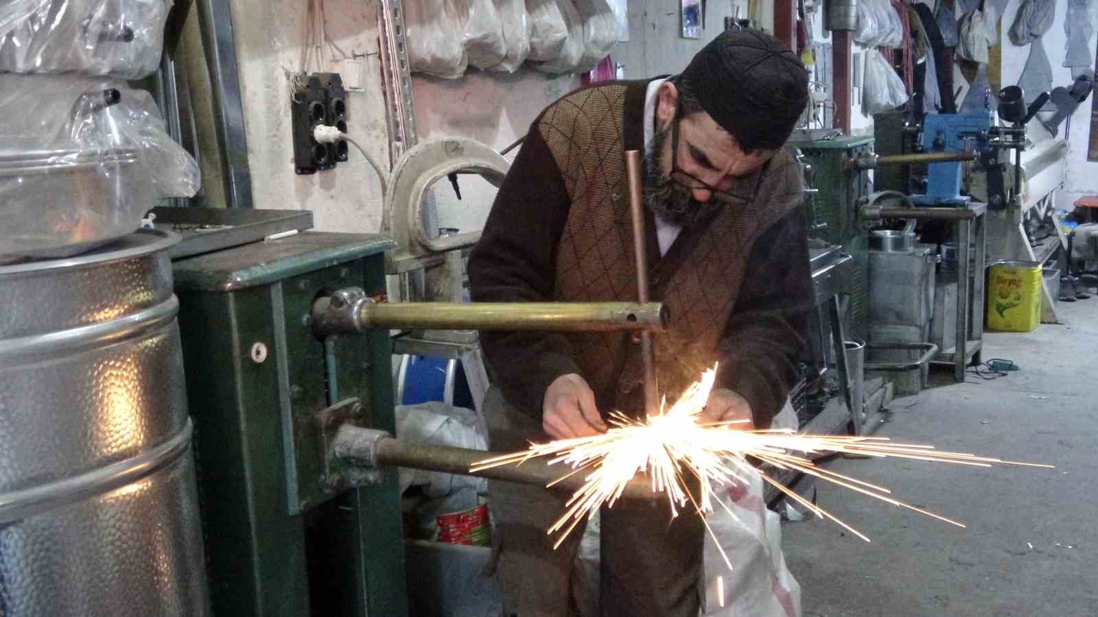 Van’ın asırlık Sobacılar Çarşısı’nda hareketlilik devam ediyor