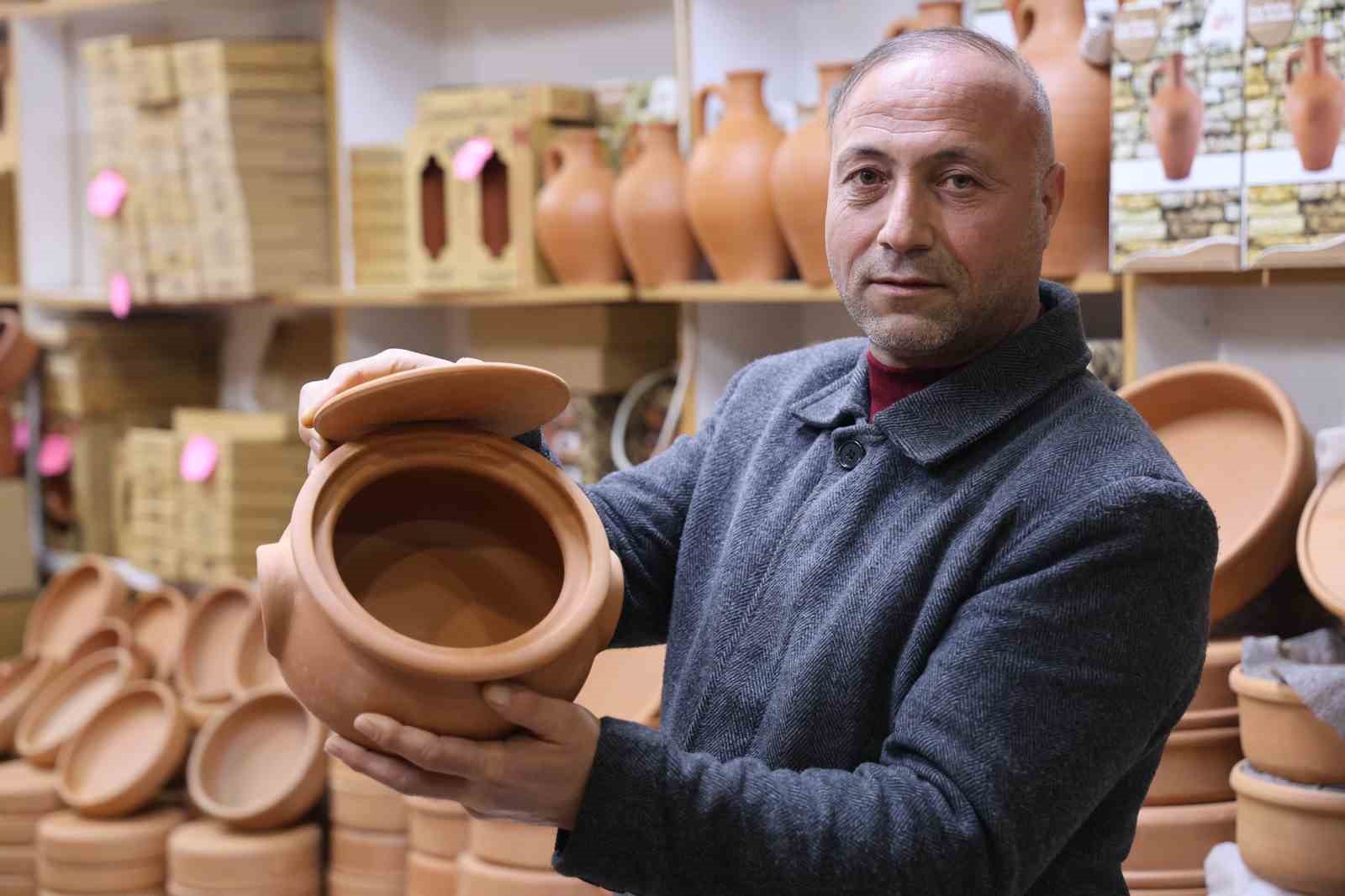 Vatandaşlar doğal beslenmeye yönelince,  çömleğe de ilgi arttı