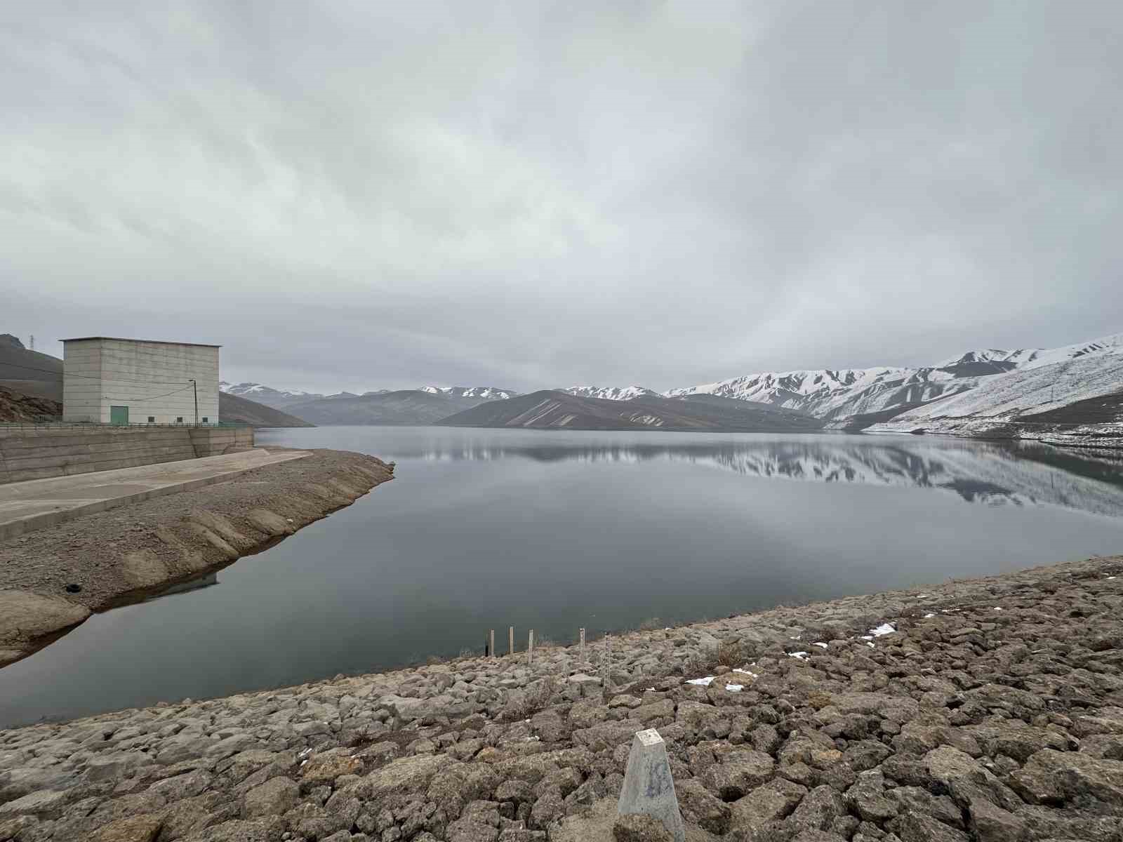 Yüksekova’da kuraklık alarmı