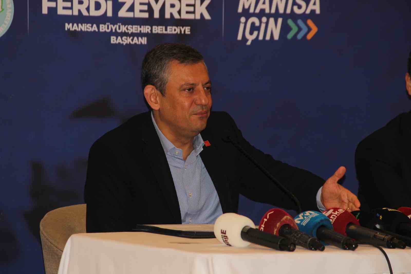 CHP Genel Başkanı Özel’den fezleke açıklaması: “Vız gelir tırıs gider”