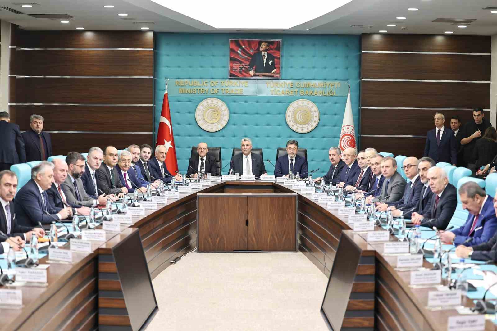 3 Bakan Ramazan ayı öncesi fahiş fiyatların önlenmesi adına Gıda Sektörü temsilcileriyle bir araya geldi