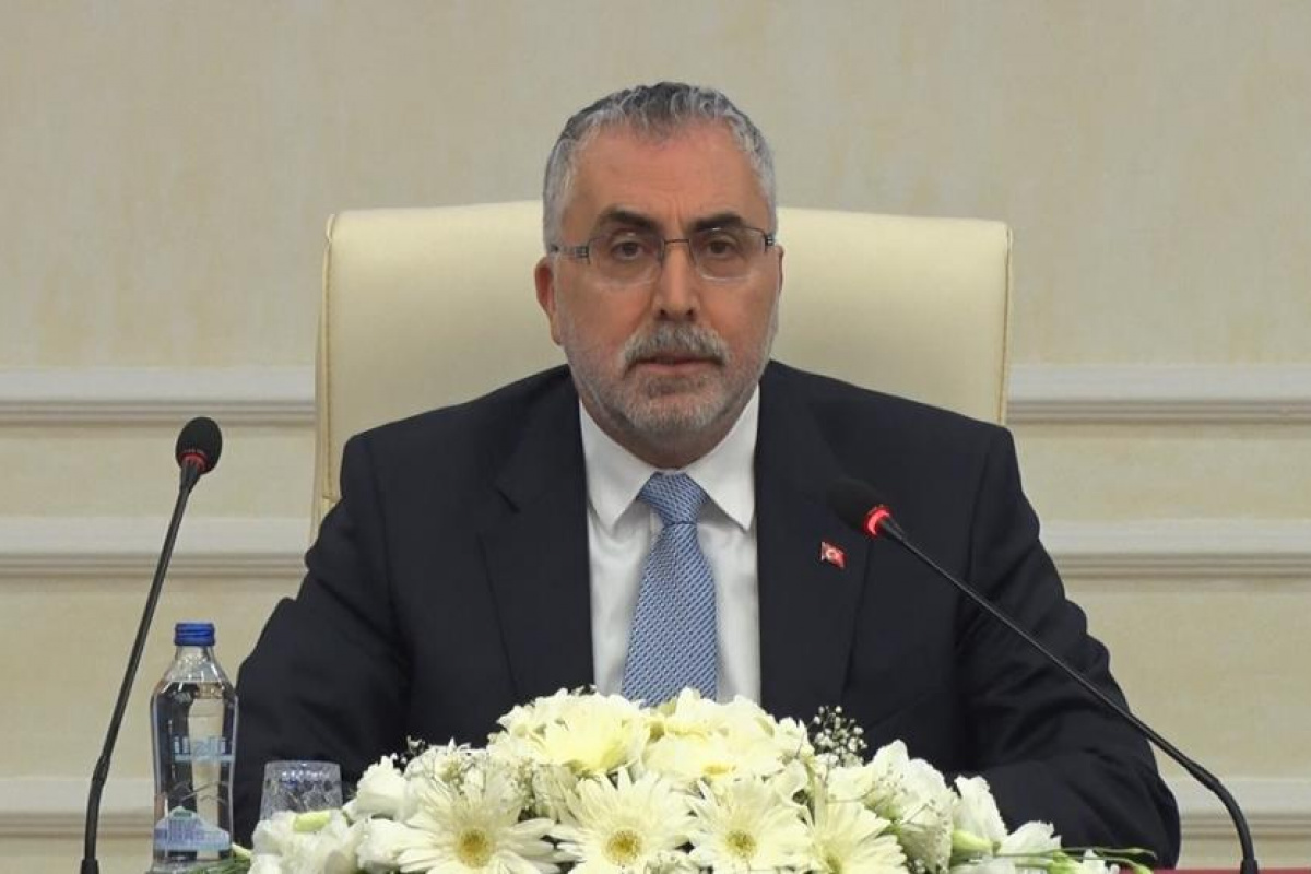 Bakan Işıkhan: “43’ü yerli üretim olmak üzere 56 ilacı daha geri ödeme listesine aldık”