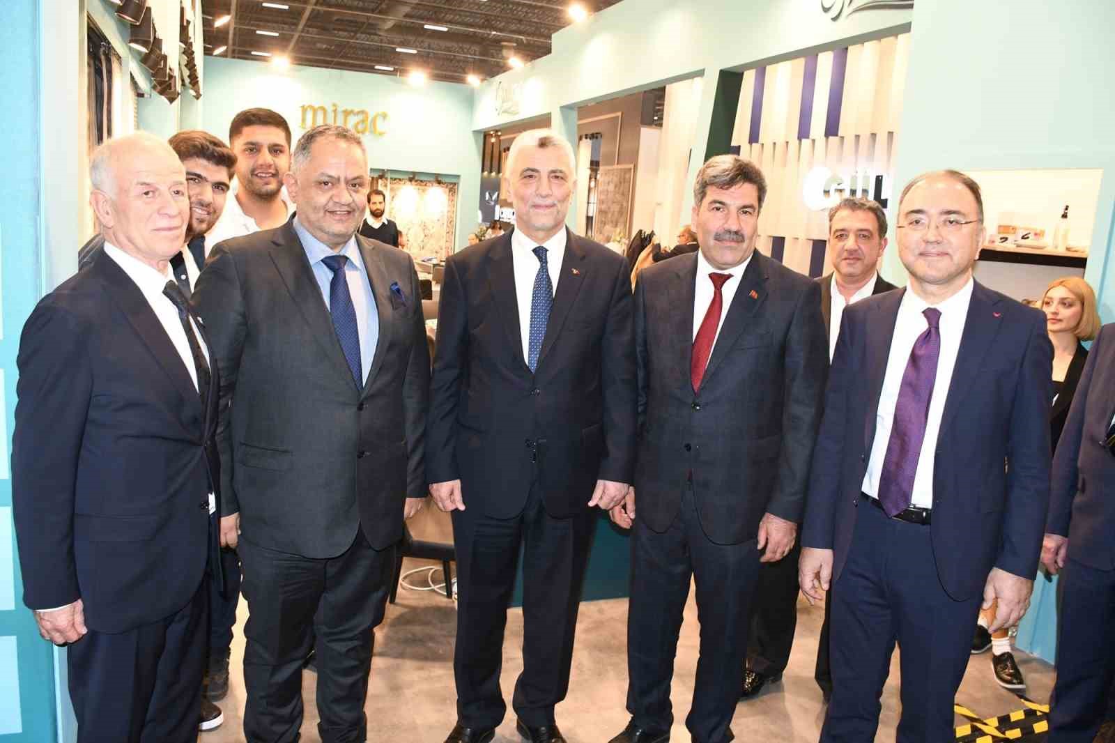 Emeviye Caminin halıları Gazianteplilerin eseri olacak