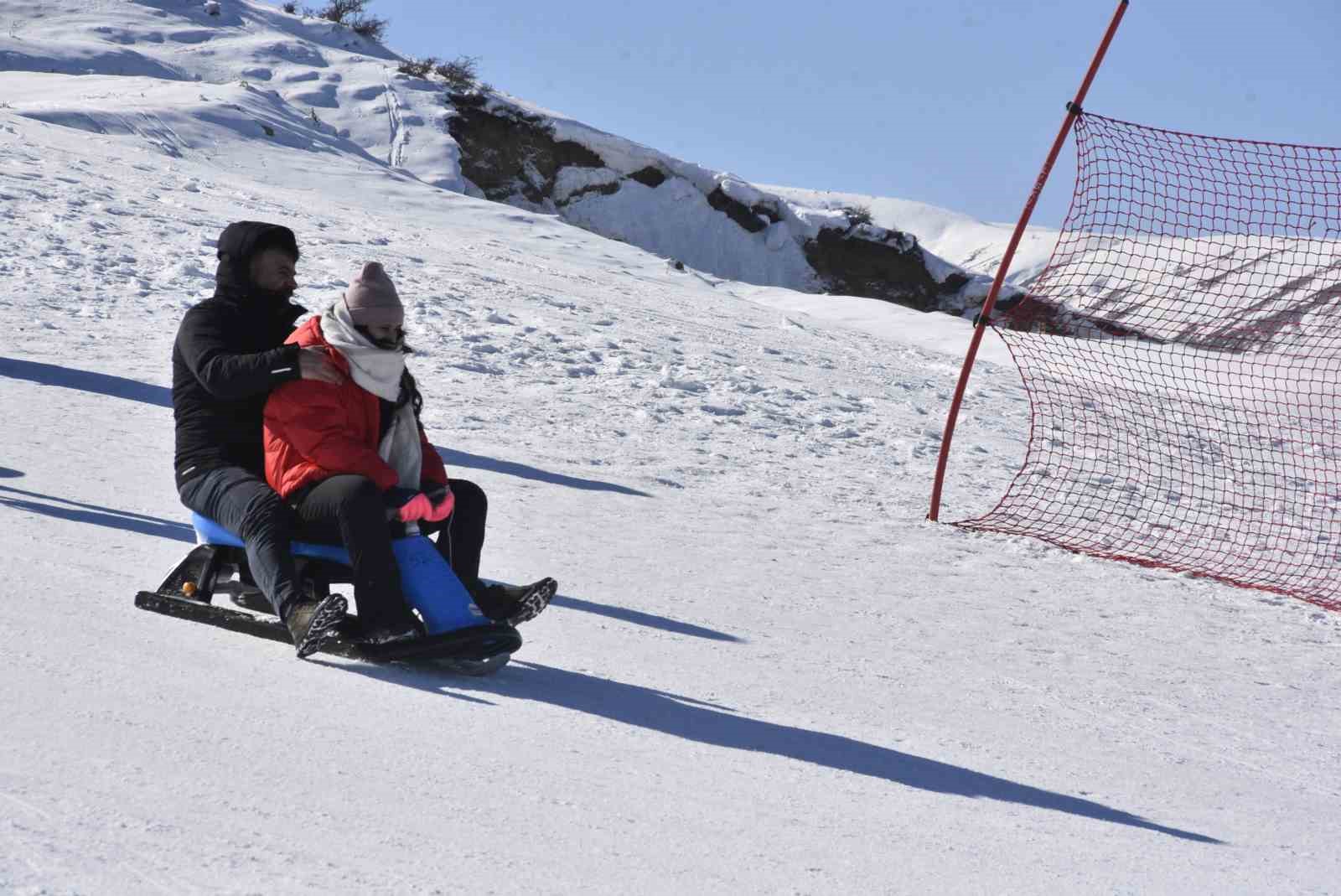 Bitlis’teki kayak merkezinde yarıyıl yoğunluğu