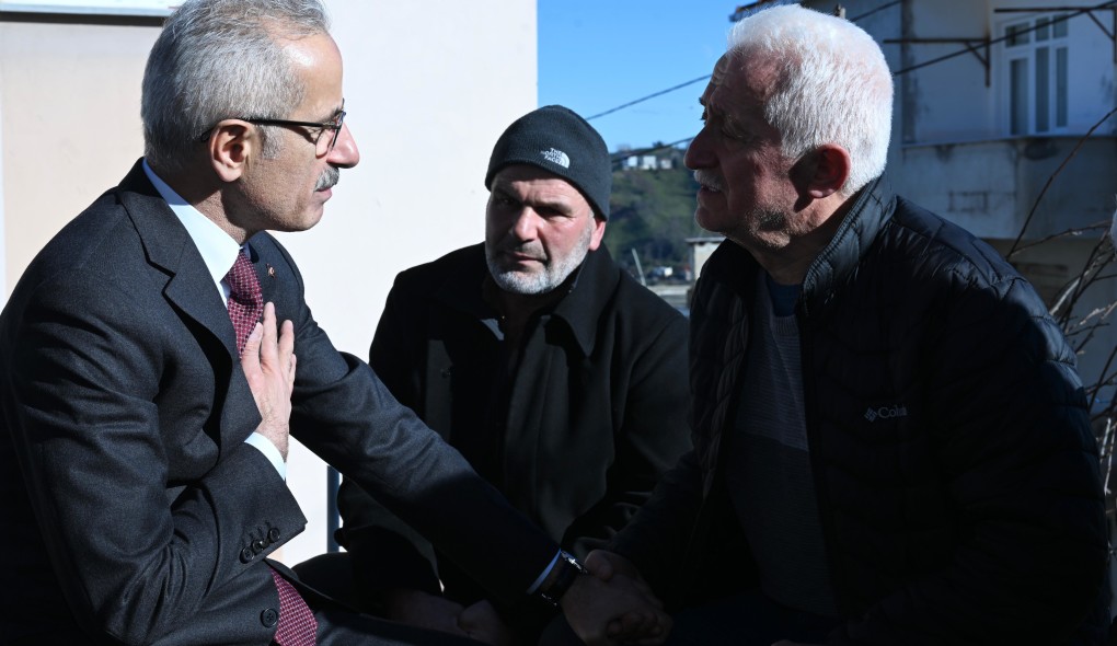 Bakan Uraloğlu, Hayatını Kaybeden PTT Çalışanları İçin Rize’de