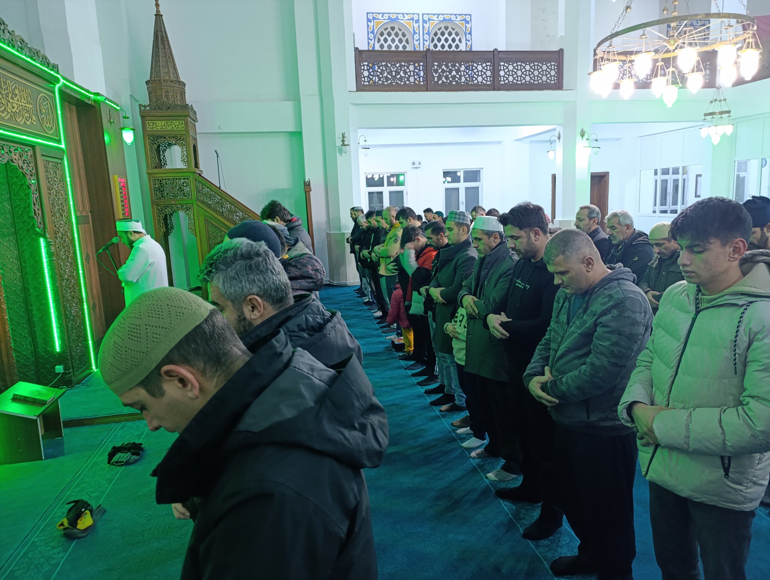 Van’da Regaip Kandili Dualarla İdrak Edildi