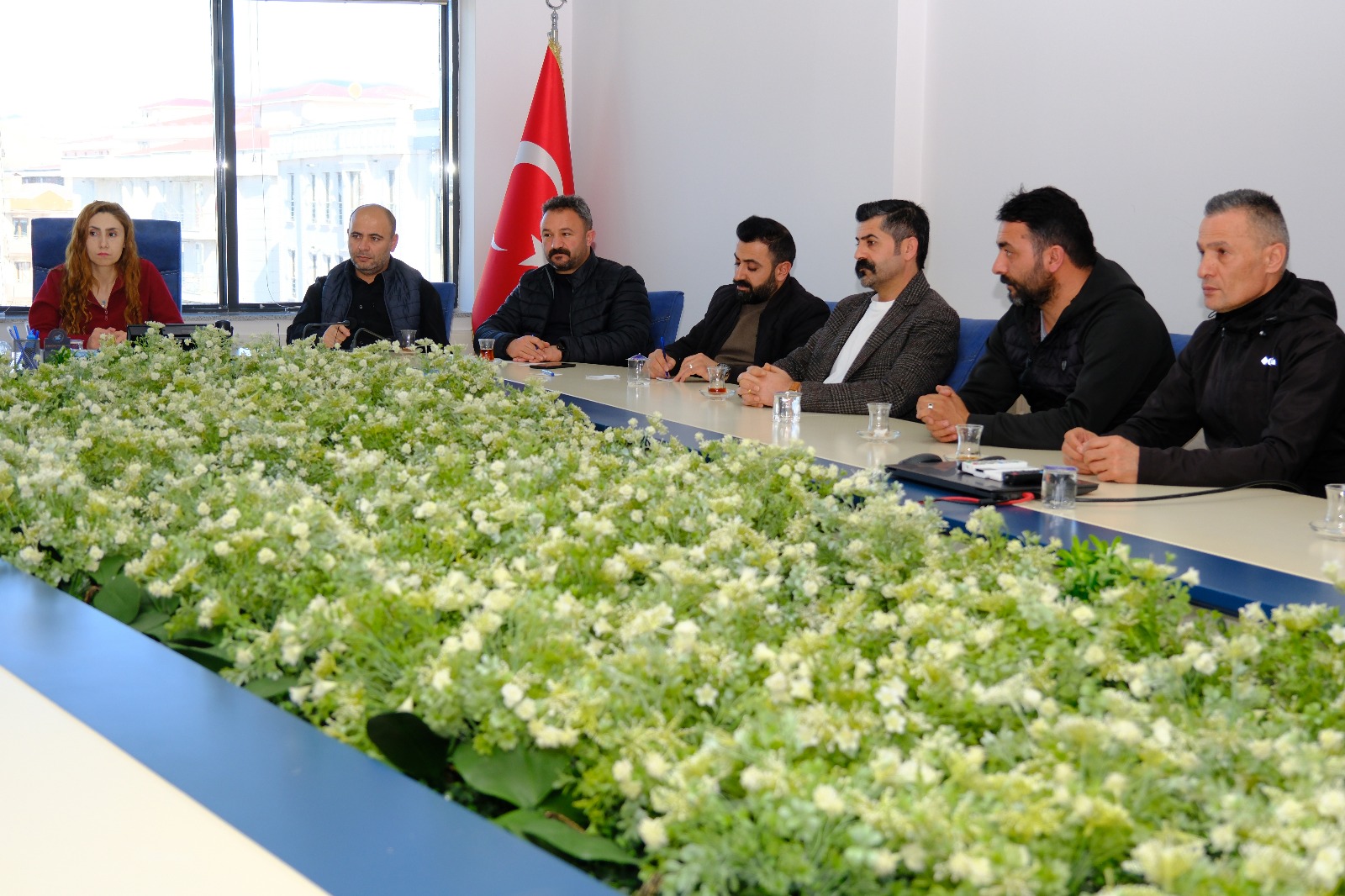 İpekyolu Belediyesi sokak hayvanları gündemi ile toplandı