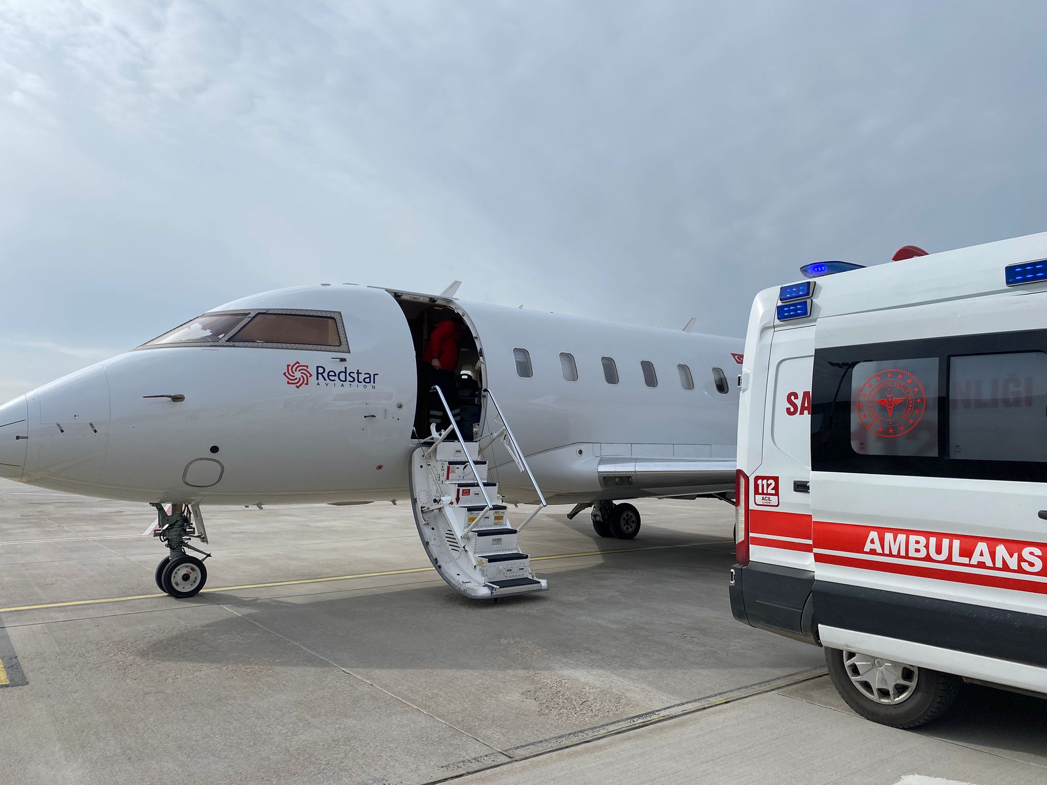 Kalp hastası çocuk ambulans uçakla Van’dan  İzmir’e götürüldü