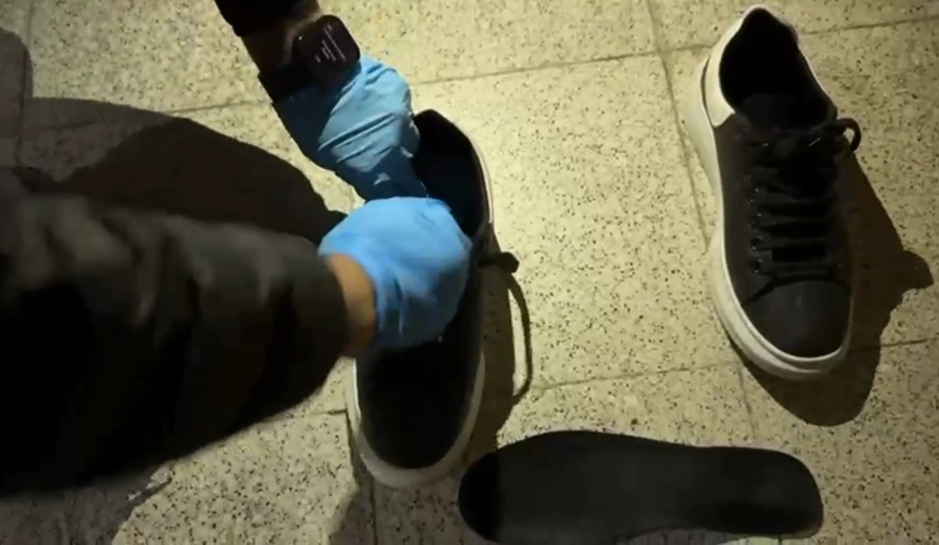 Kopya düzeneğiyle ehliyet sınavına girerken yakalandı: 2 gözaltı