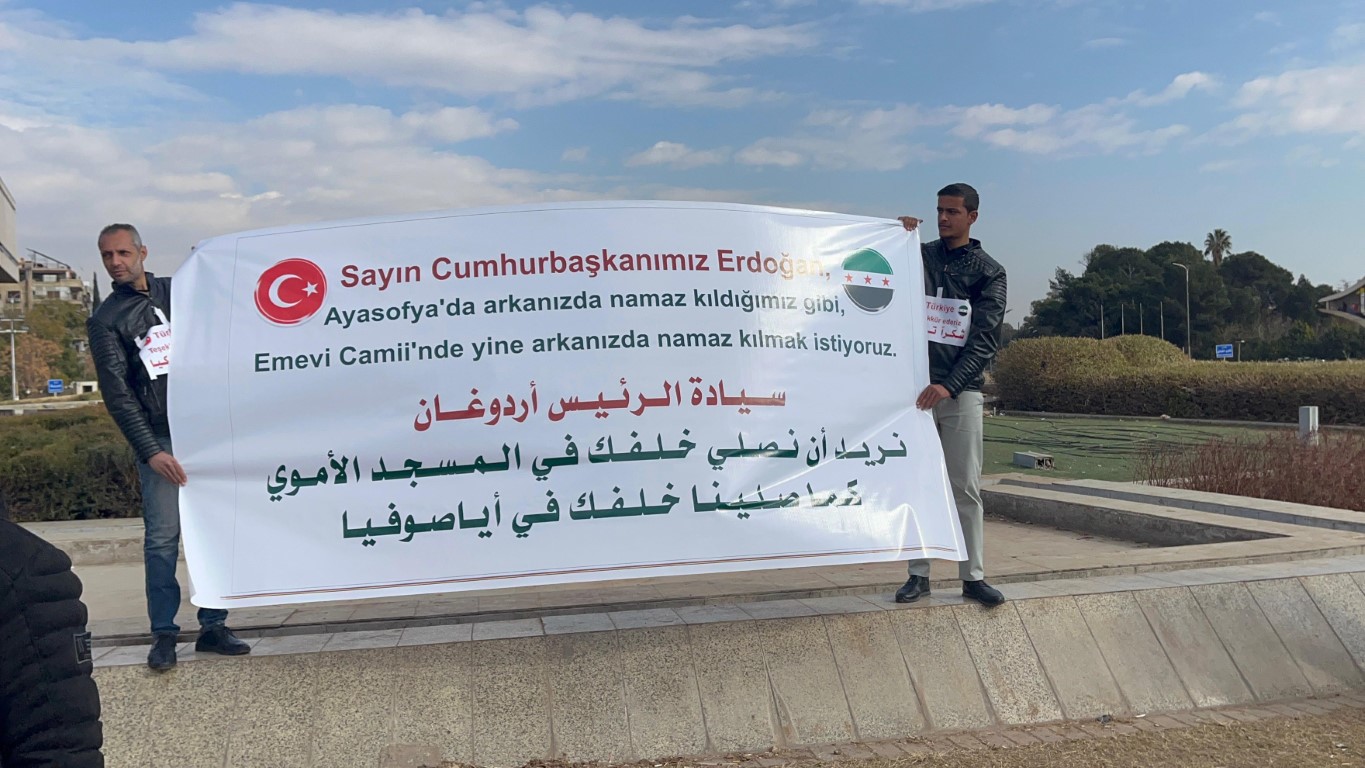 Suriyeliler, Cumhurbaşkanı Erdoğan’ı Emevi Camii’ne davet etti