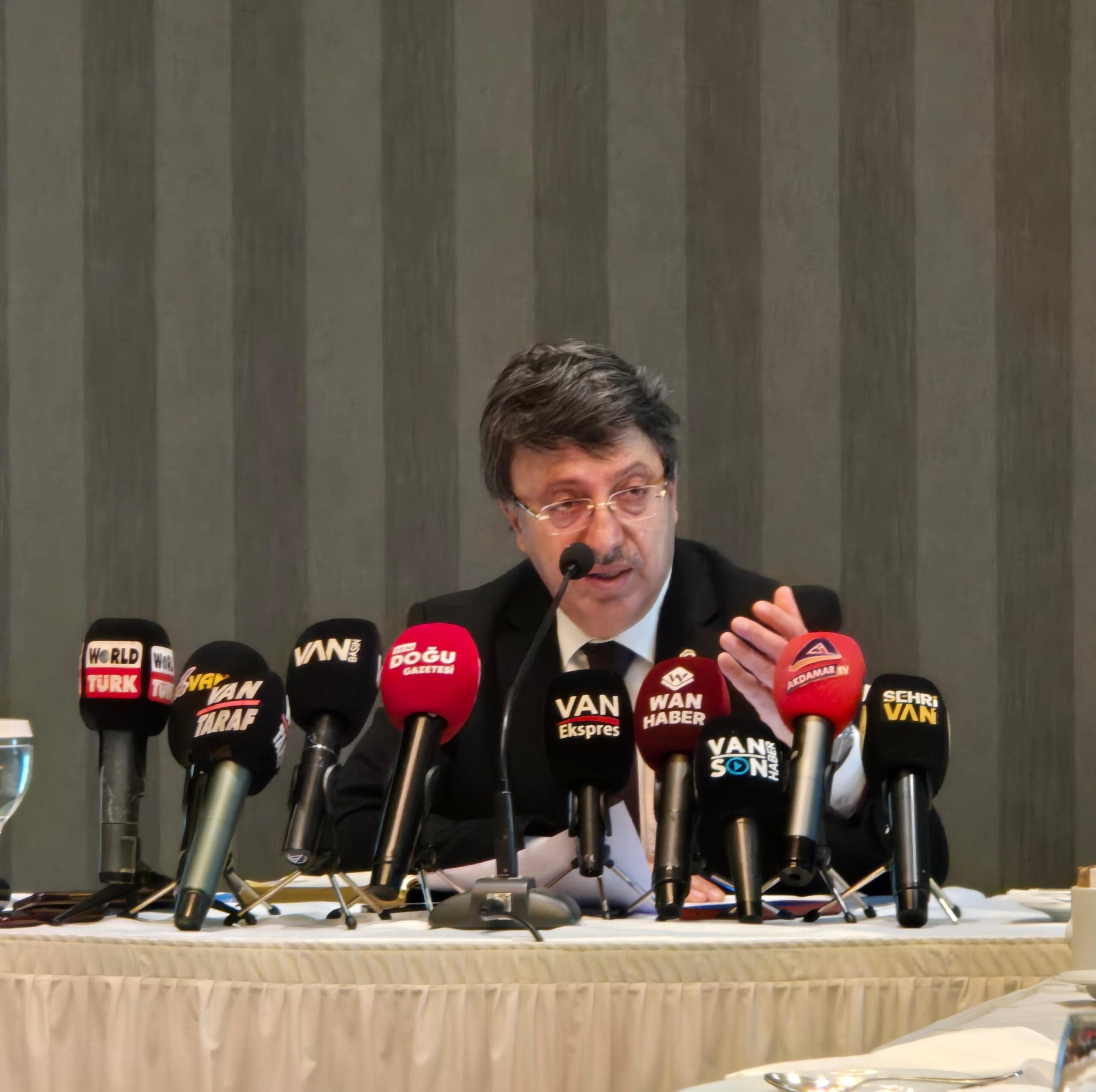 Van’da Büyük Dönüşüm: Milletvekili  Türkmenoğlu, Kentin Geleceği İçin Hedeflerini Açıkladı