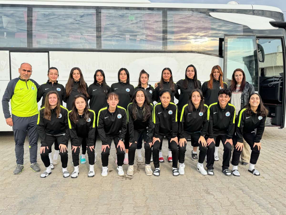 Vangücü Futbol Takımı’nın Genç Yıldızı Zeynep Arslan: “Futbol, Bir Tutku ve Mücadele İşidir”