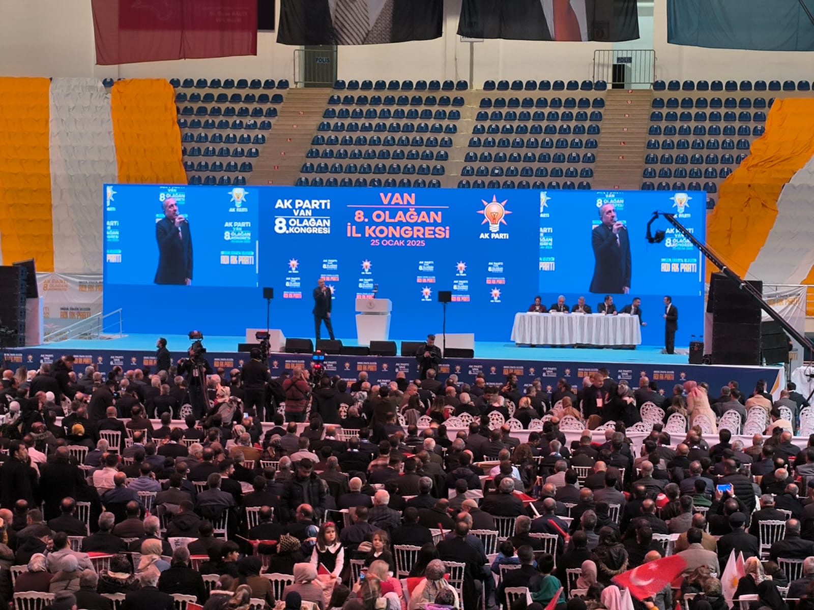 AK Parti’nin Van’da Yeni Yönetimi Belli Oldu!