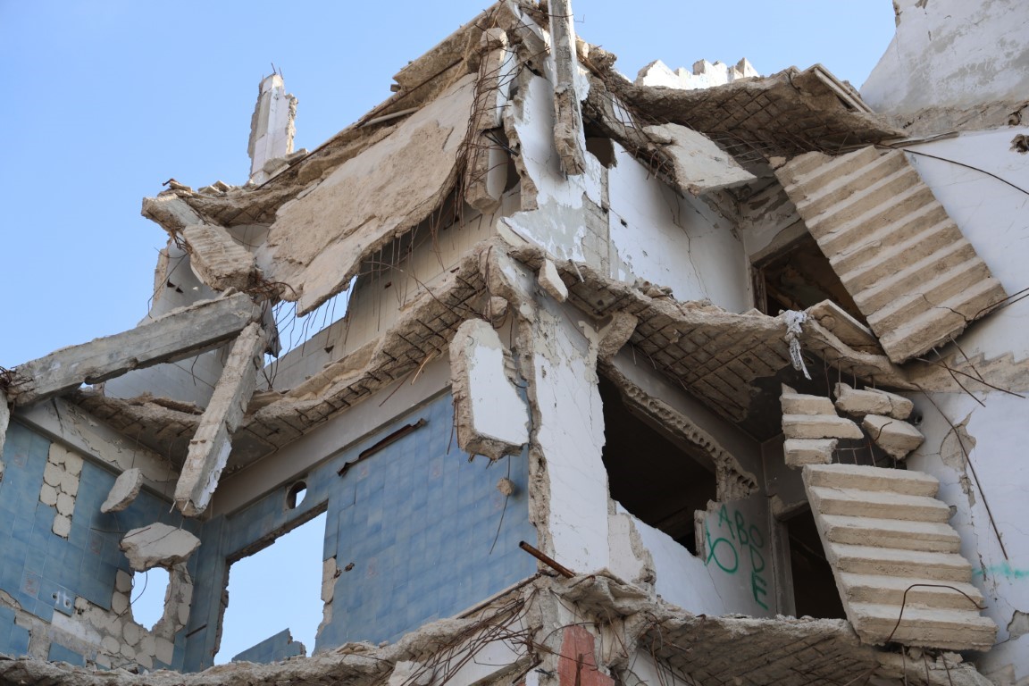 Suriye’de 13 yıl sonra mahallesine döndü, evini enkaza dönmüş buldu