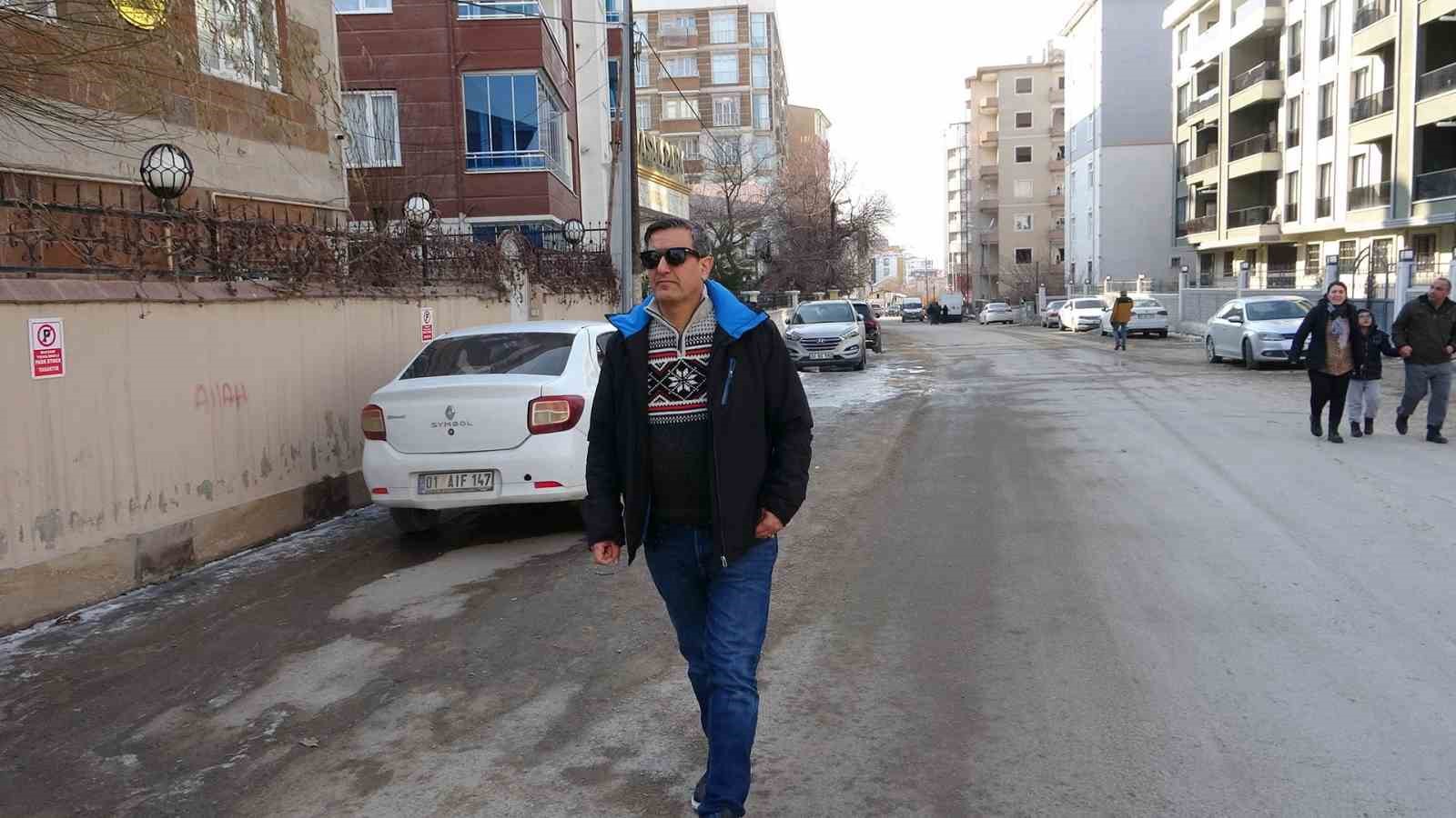 Babaannesinin vasiyetini yerine getirip 46 yıl sonra Van’ın belgeselini çekti