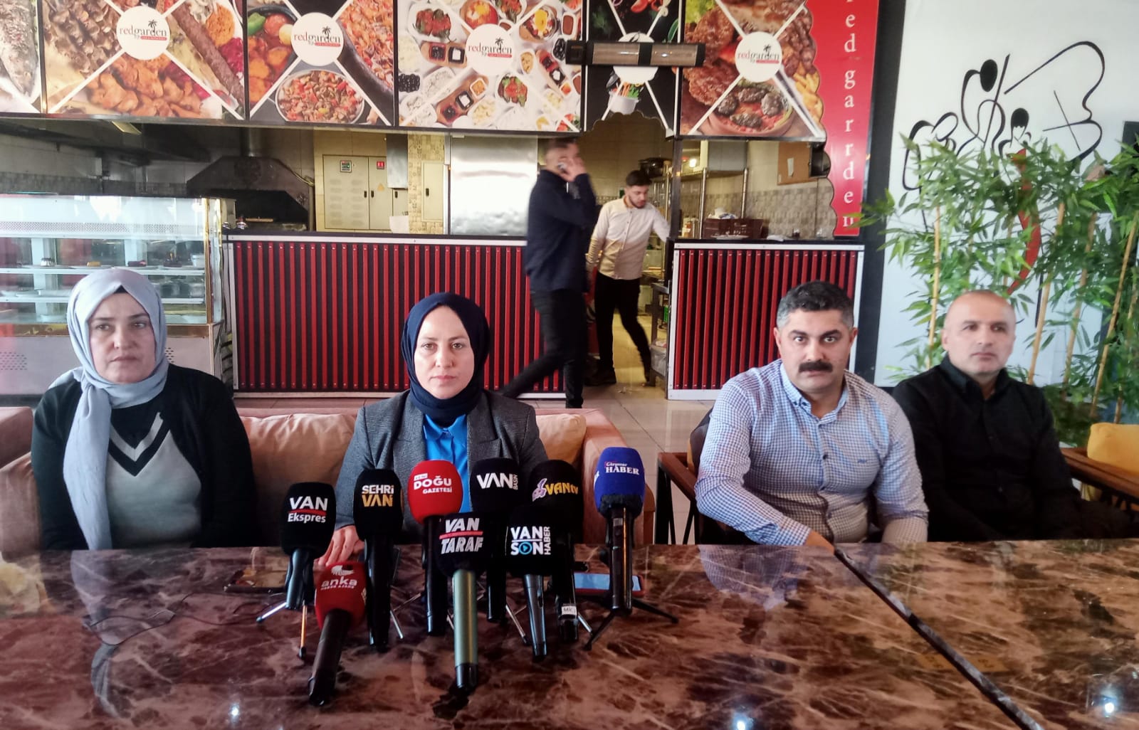 Van’ın Tuşba Belediyesi basınla bir araya geldi