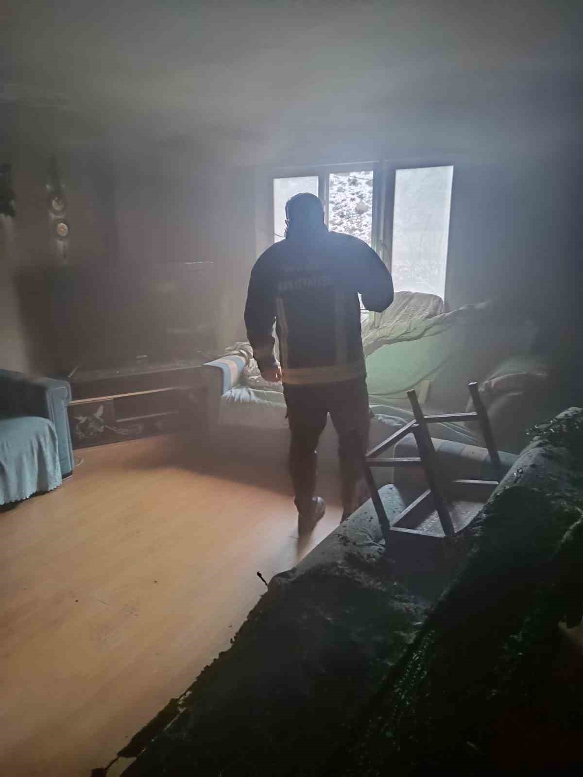 Çatak’ta ev yangını