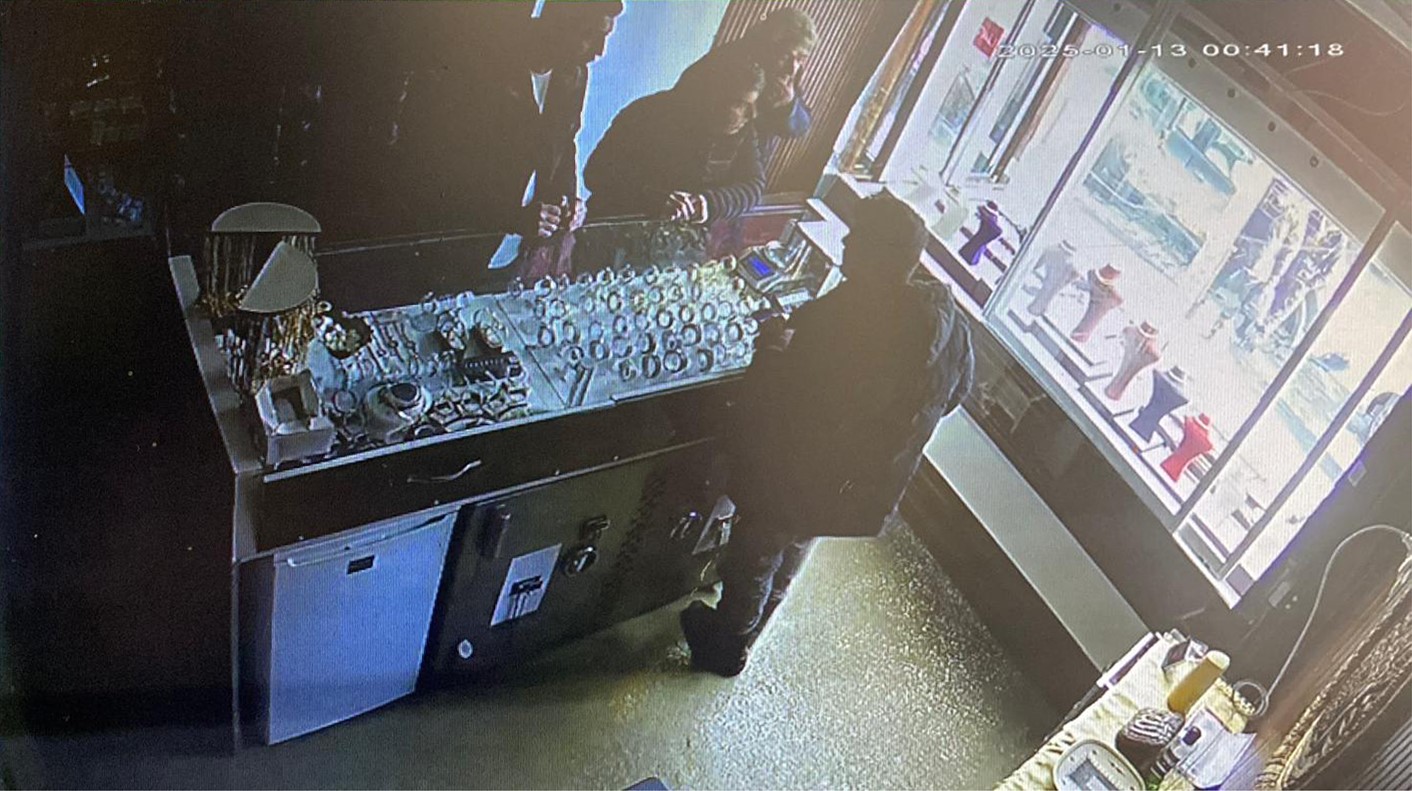 Kuyumculara sahte altın satan şahıslar yakalandı