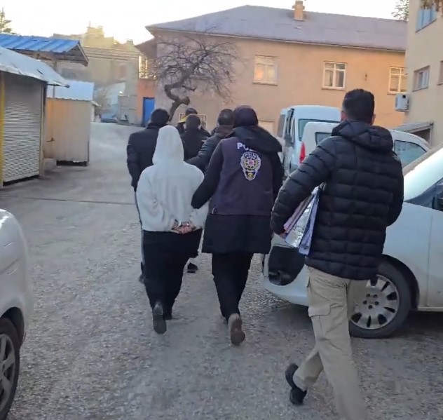 Tunceli’de dolandırıcı operasyonu: 4 tutuklama