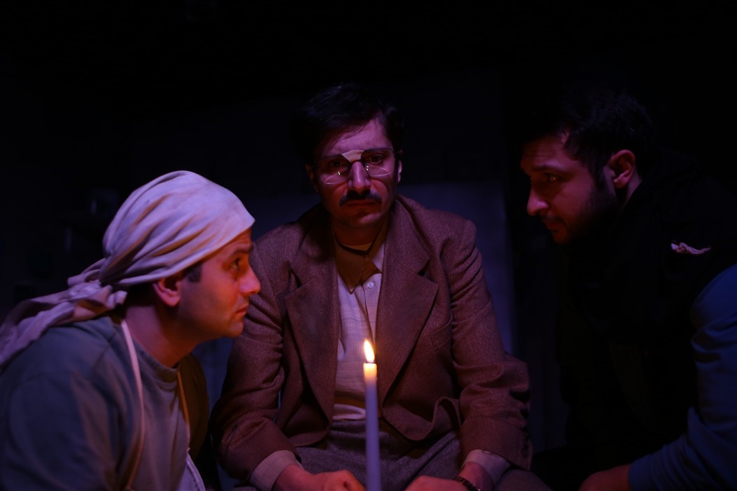 Van Devlet Tiyatrosu 2. sahnesini ‘Maskeliler’ oyunu ile açtı