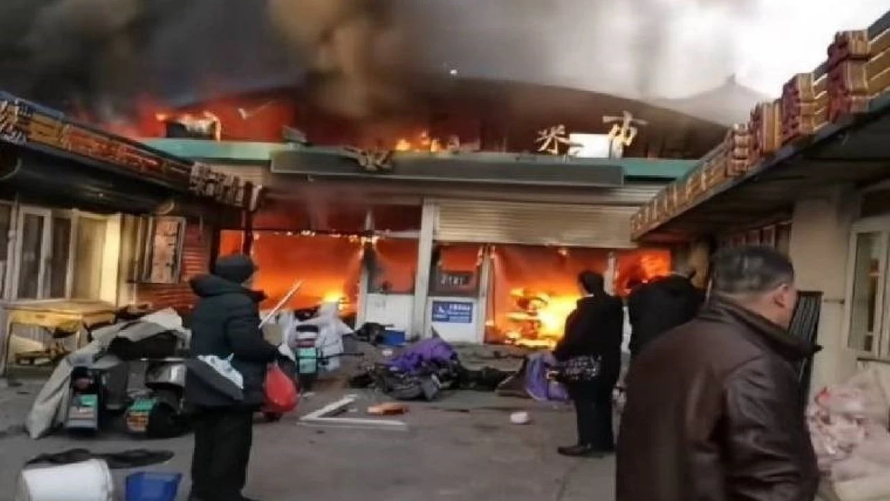 Çin’de gıda pazarında yangın faciası: 8 ölü