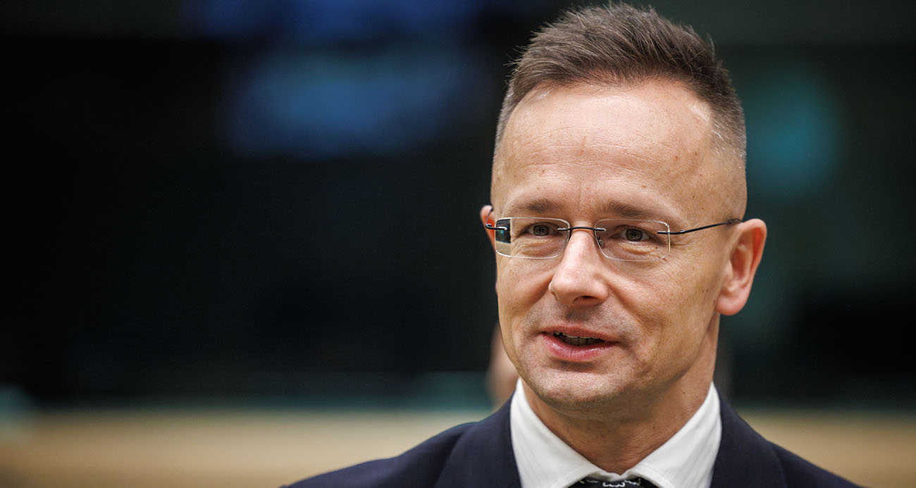 Macaristan Dışişleri Bakanı Szijjarto: “Yangına körükle gidiyorlar”