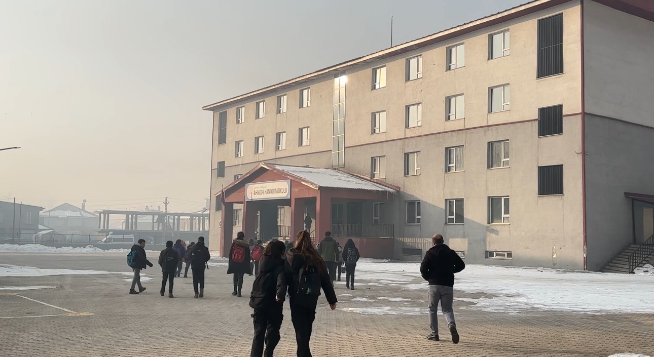 Hakkâri’de köpek saldırısında ölen Eslem’in okulunda hüzün