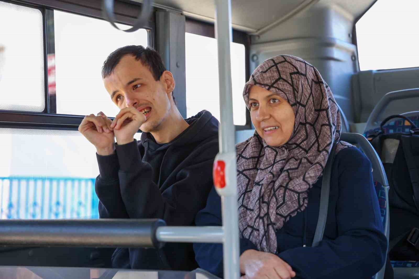 Otobüsle şehir turu hayali ‘bir mesajla’ gerçek oldu