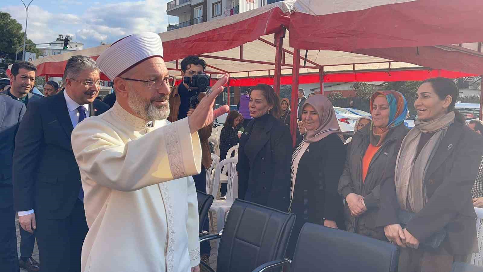 Erbaş, “Gençlik devletimizin en büyük hazinesi”